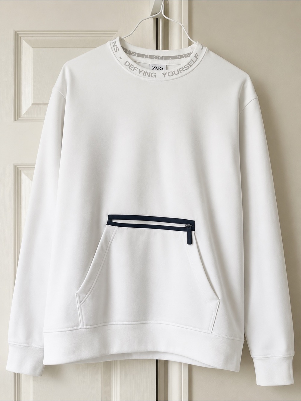 Zara Off-White Crewneck Sweatshirt with Black Zip Pocket